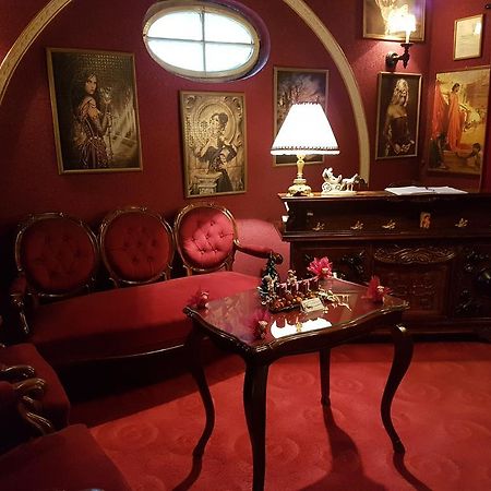 Fiaker Panzio Hotel Мисколк Екстериор снимка