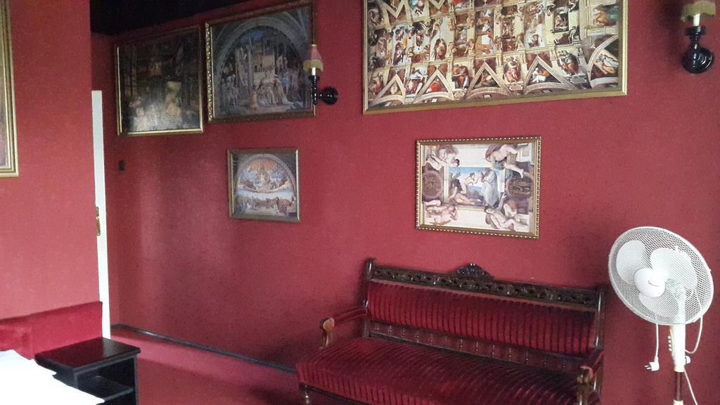 Fiaker Panzio Hotel Мисколк Екстериор снимка