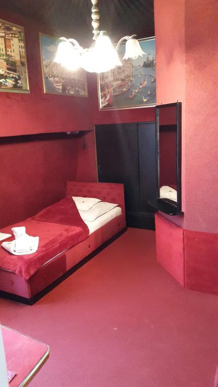 Fiaker Panzio Hotel Мисколк Екстериор снимка
