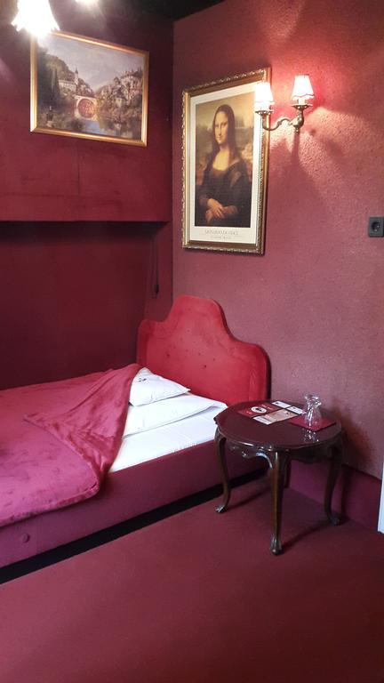 Fiaker Panzio Hotel Мисколк Екстериор снимка