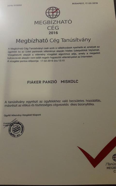 Fiaker Panzio Hotel Мисколк Екстериор снимка