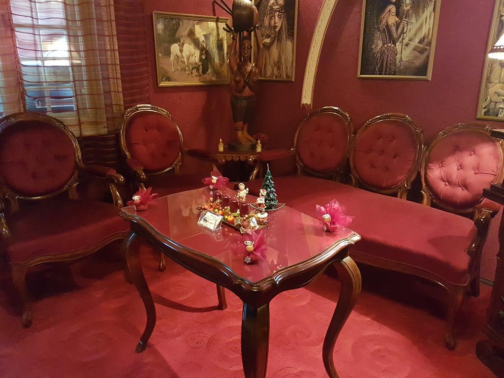 Fiaker Panzio Hotel Мисколк Екстериор снимка